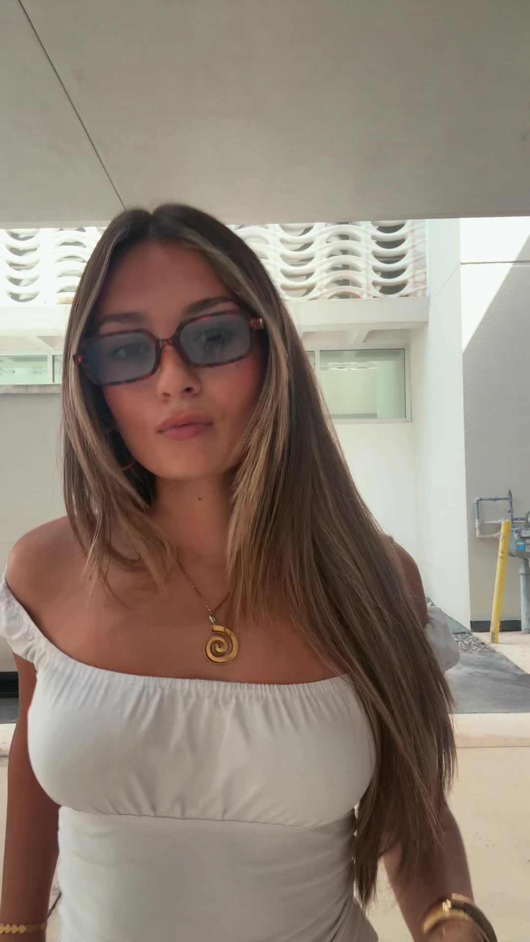 @elle