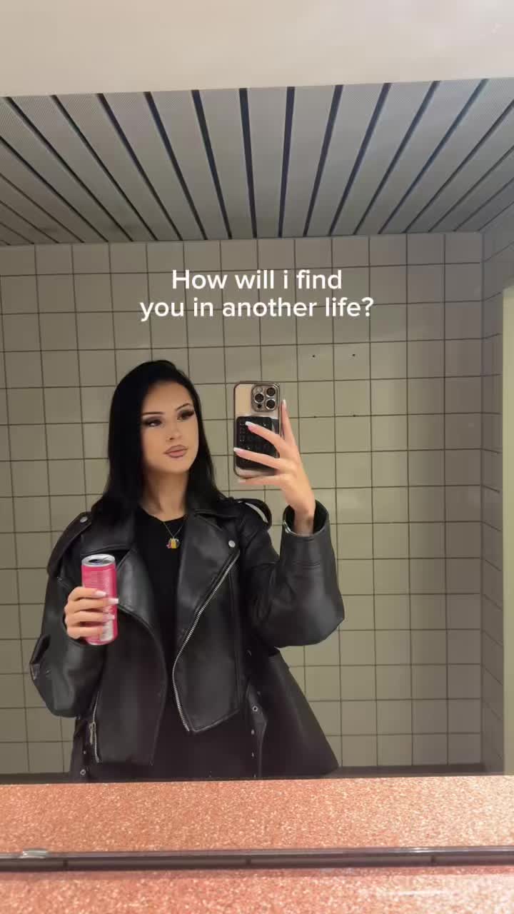 @mona