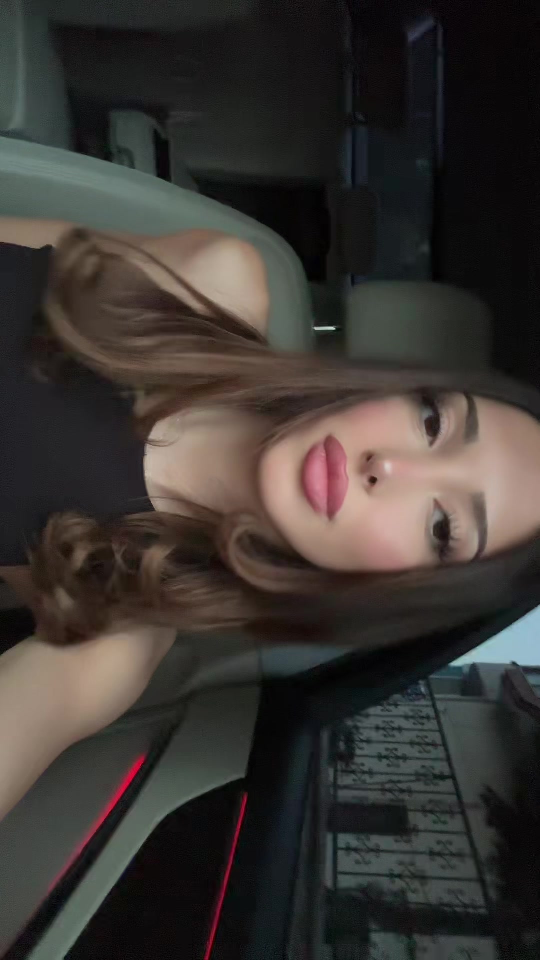 @𝒀🪽