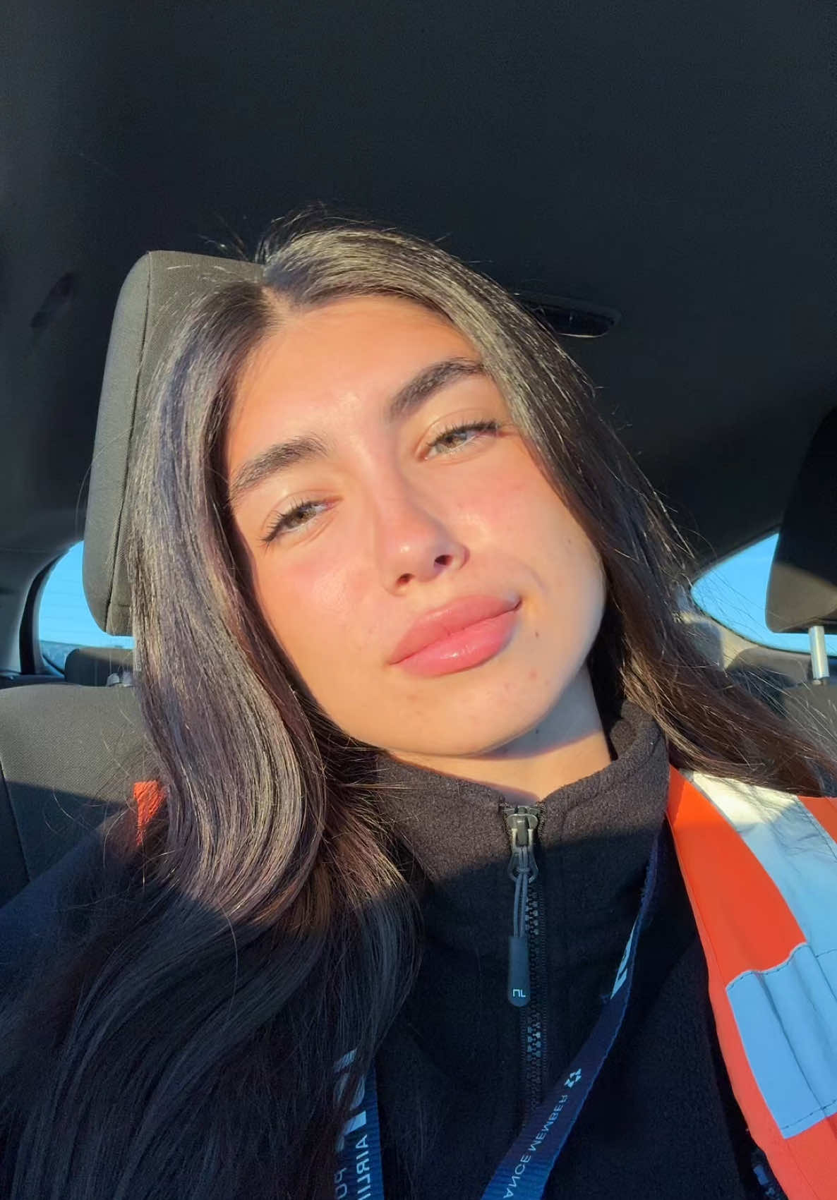 @Bella