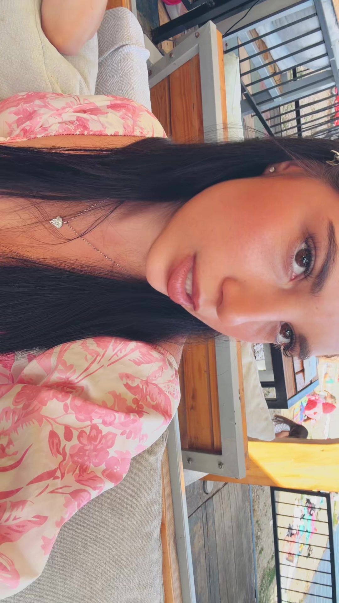 @🦦