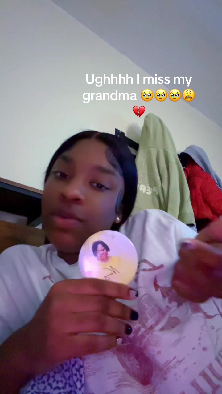 @prettyshania1
