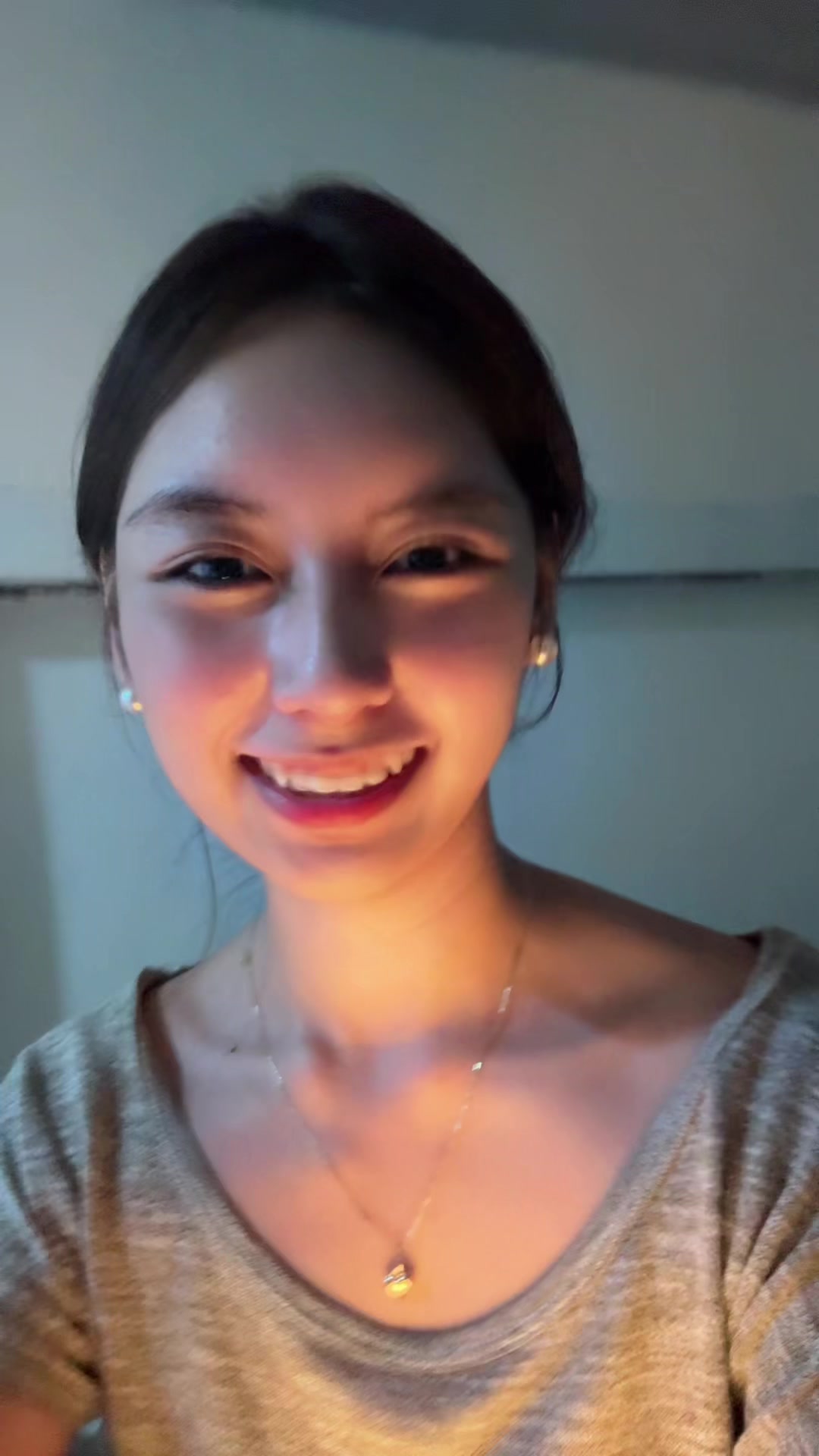 @Bella