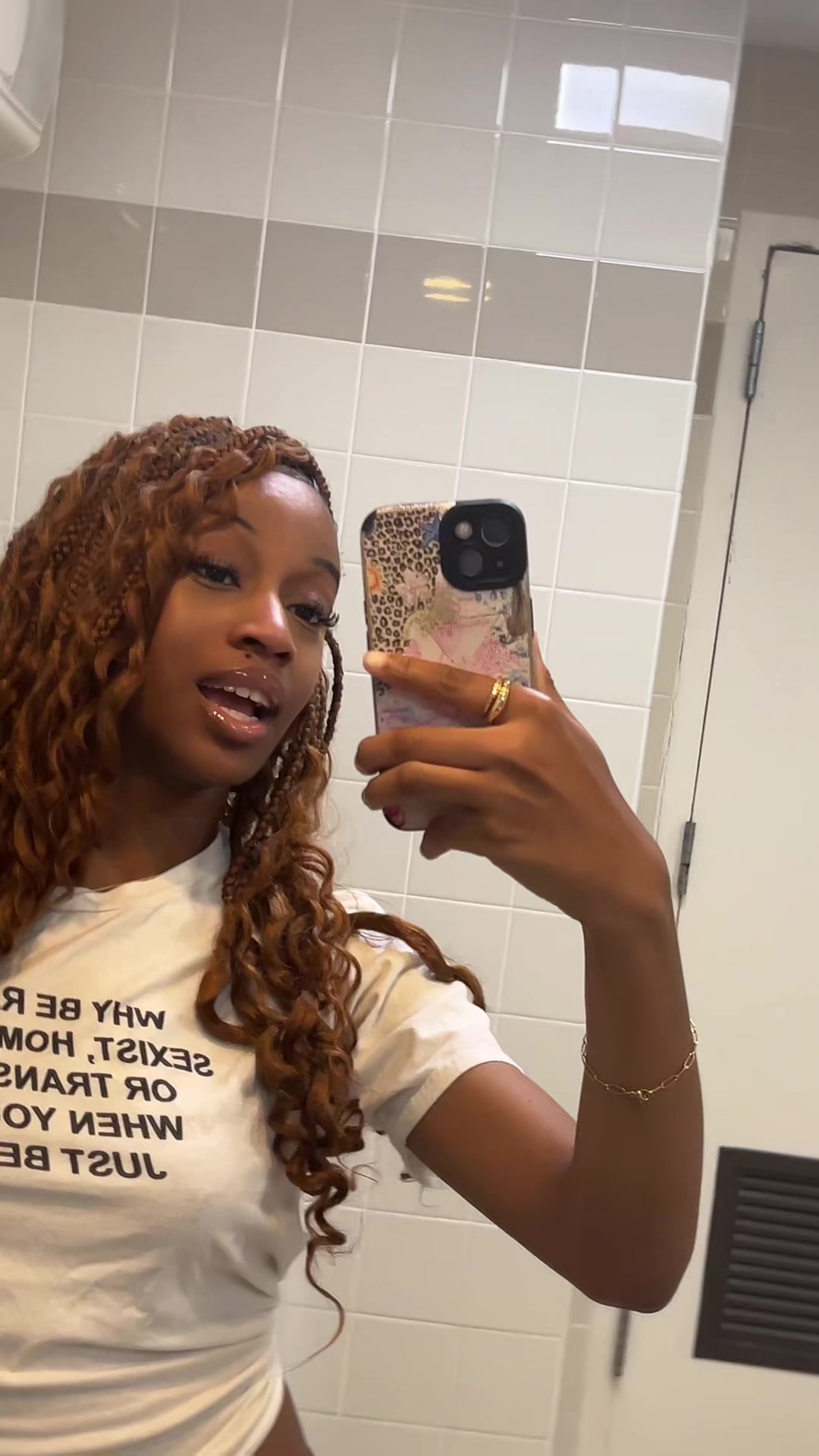 @👰🏾&zwj;♀️