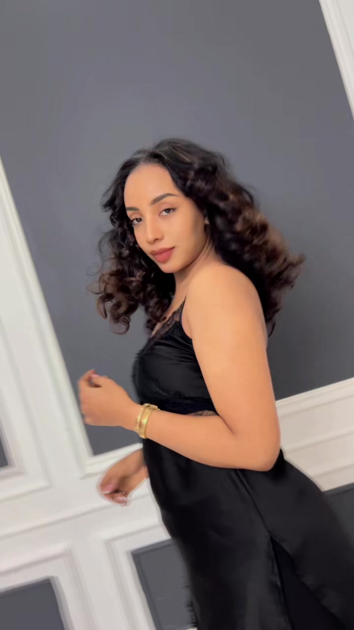 @MelaHair