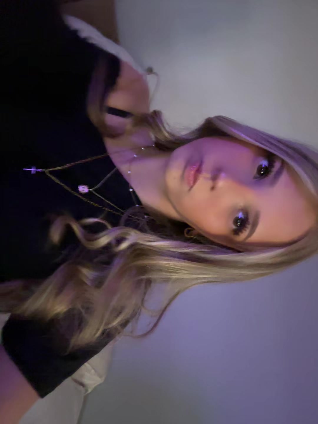 @ellieshk
