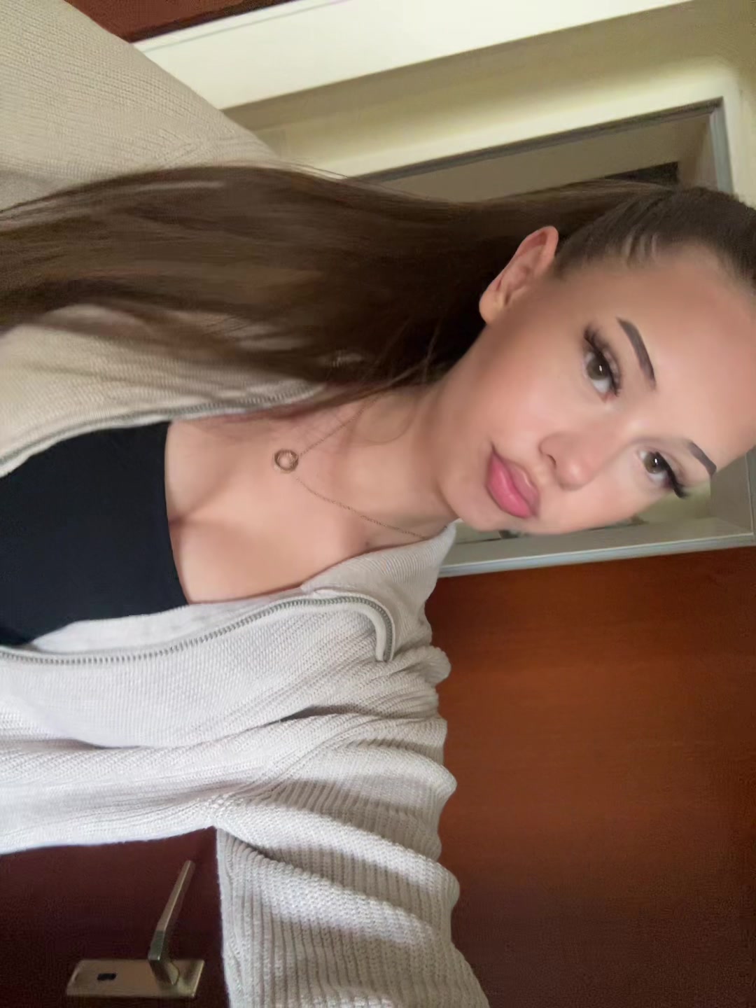 @𝓢𝓸𝓹𝓱𝓲𝓮