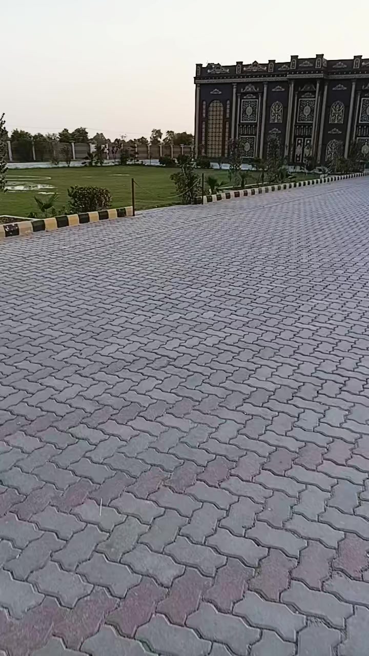 @cute khan