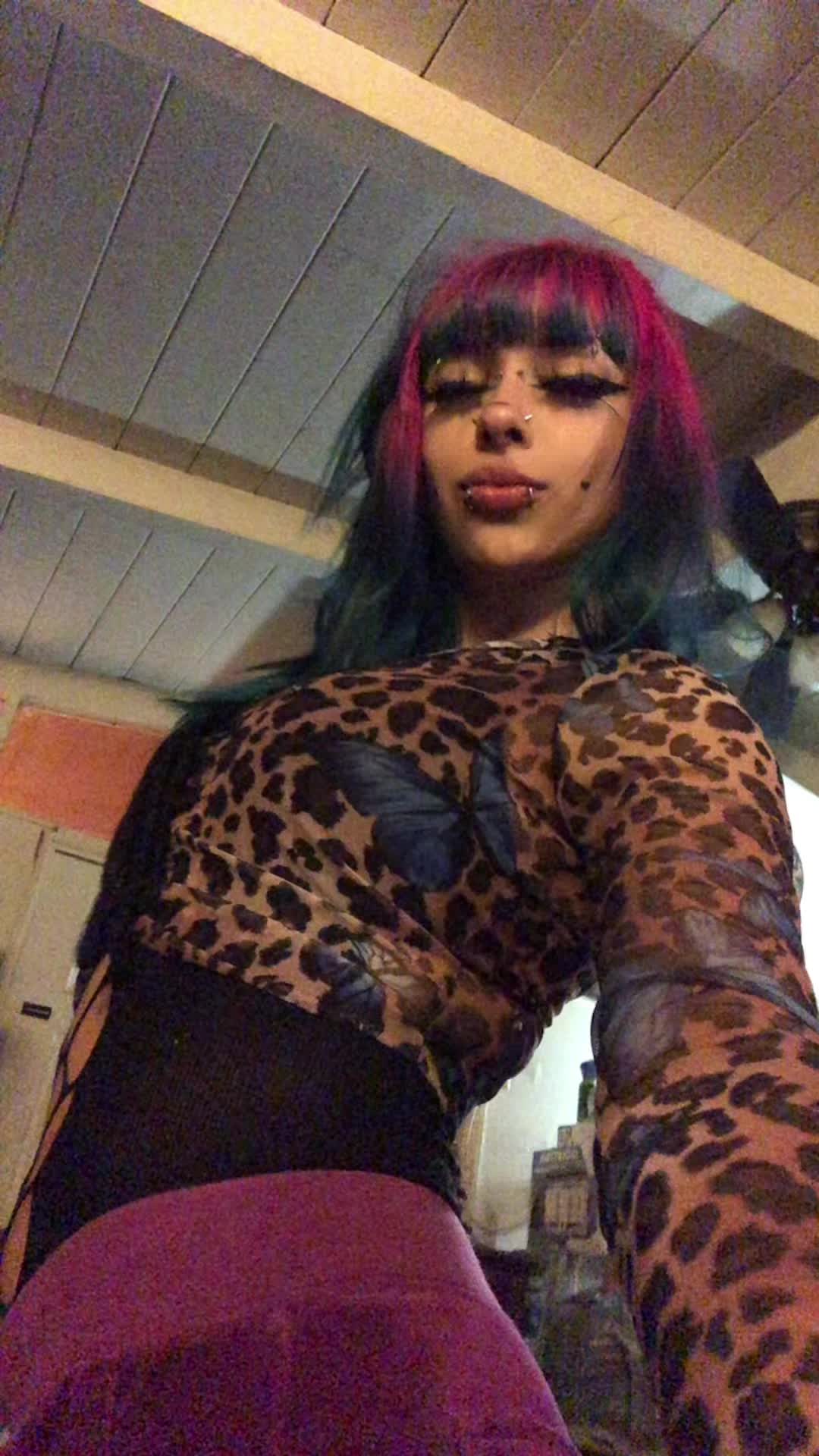 @Jessalyn