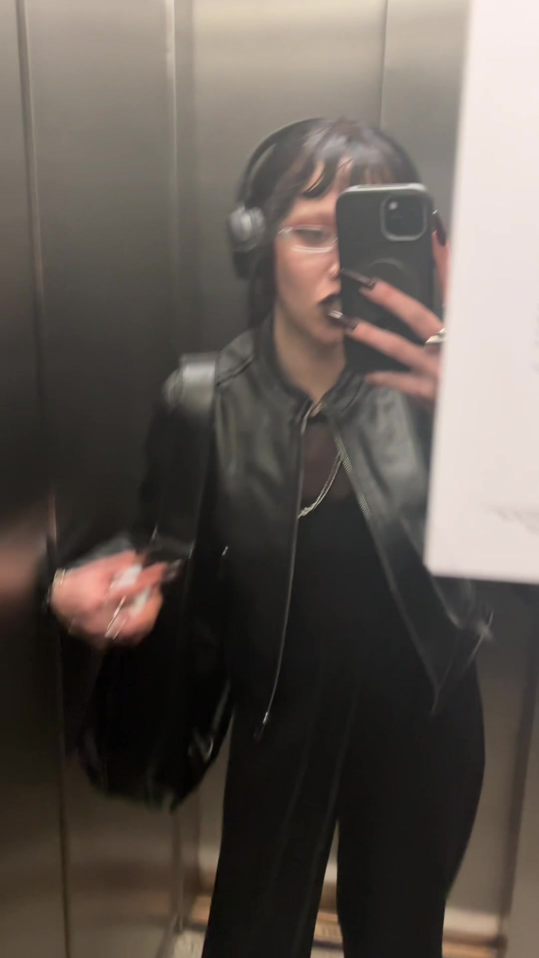 @EgoCarina 🦇⚰️🩸