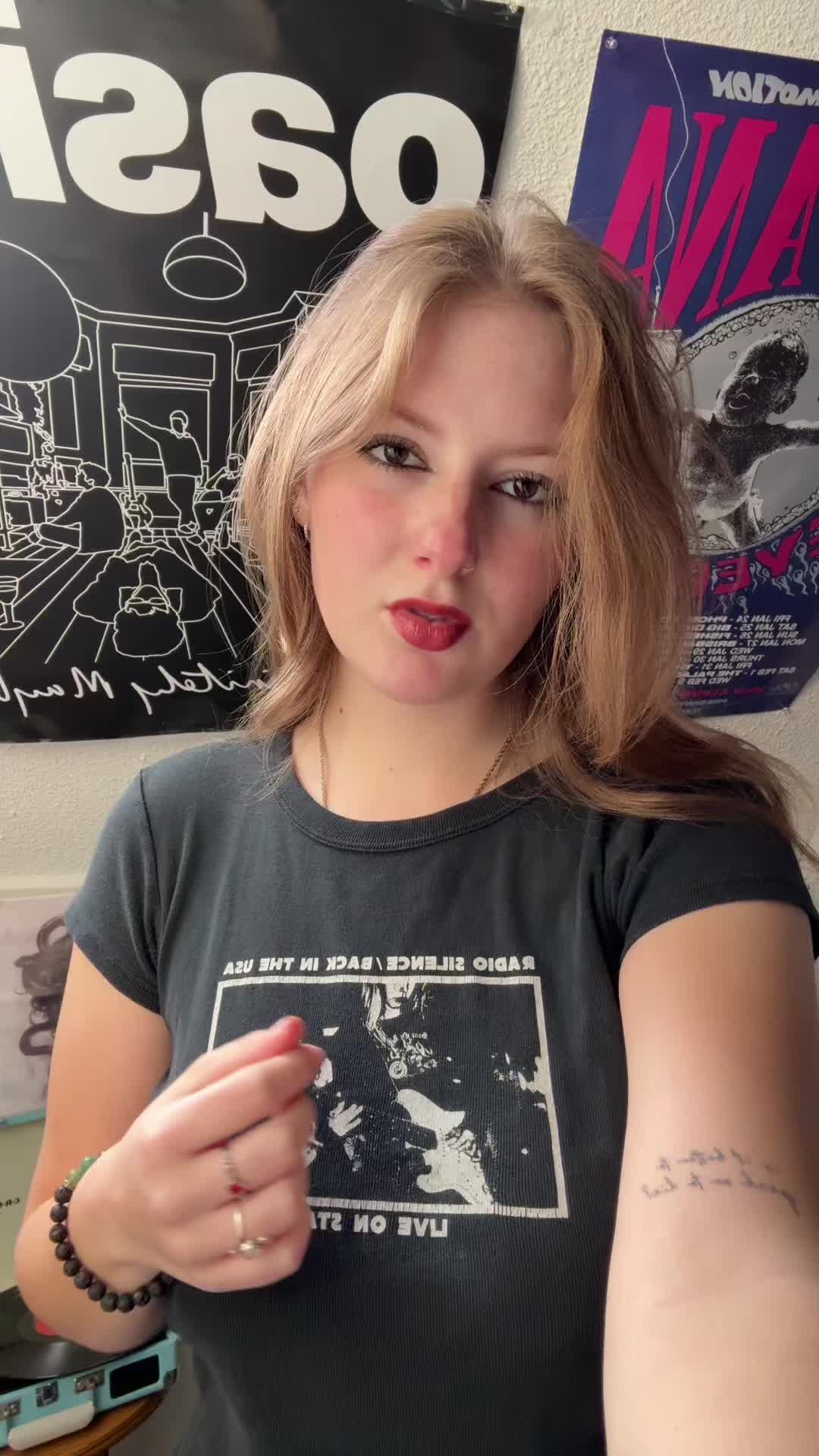 @Jenna&ensp;☾&ensp;🐈&zwj;⬛