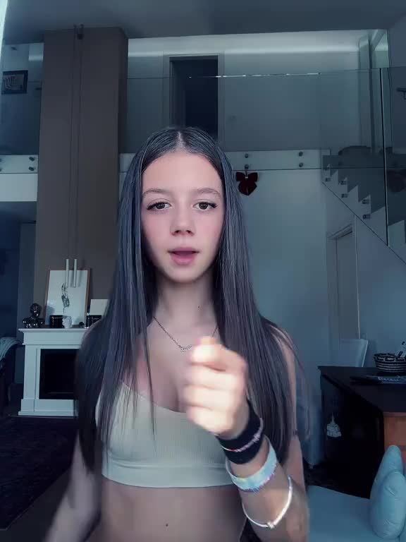 @𝓥𝓪𝓵𝓮𝓷𝓽𝓲𝓷𝓪