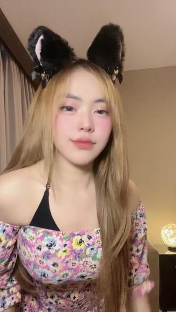 @_ayang9