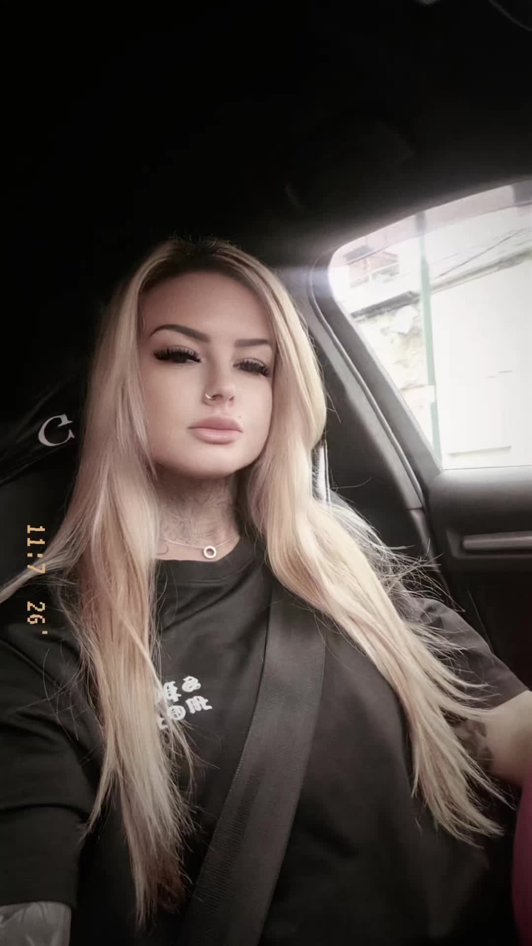 @reevesnicky1