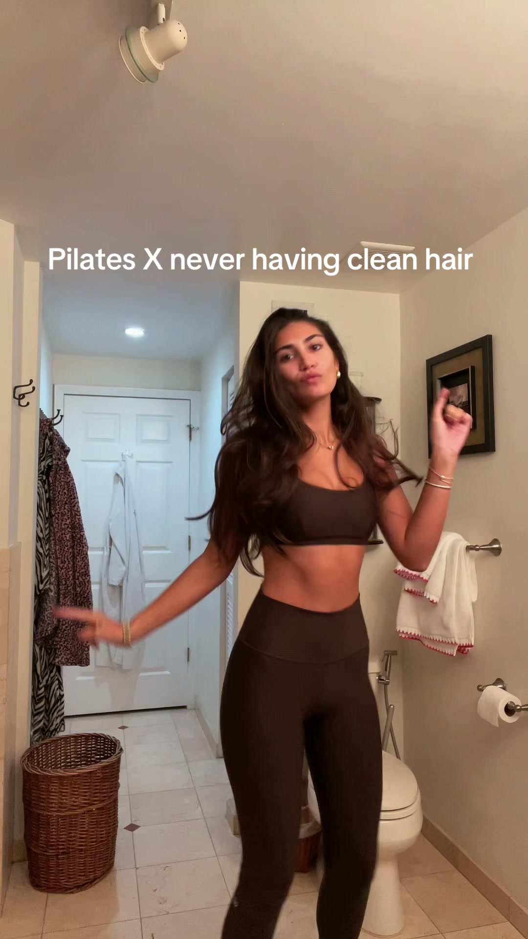 @carmenatealexa