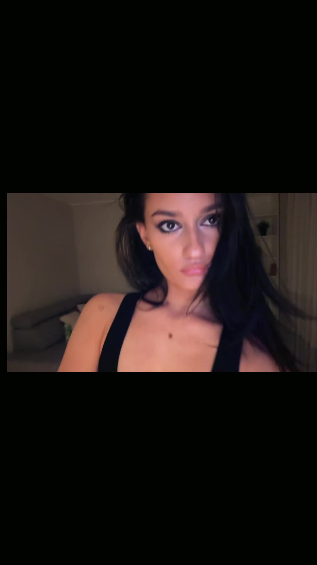 @𝓜.