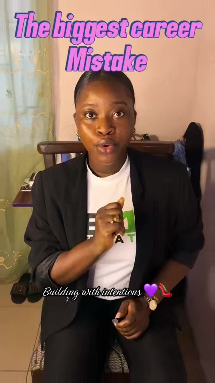 @ThatgirlBisi👠💜