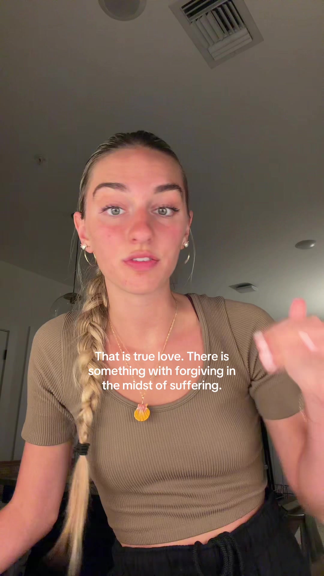 @AVERY RODRIGUEZ 🌺