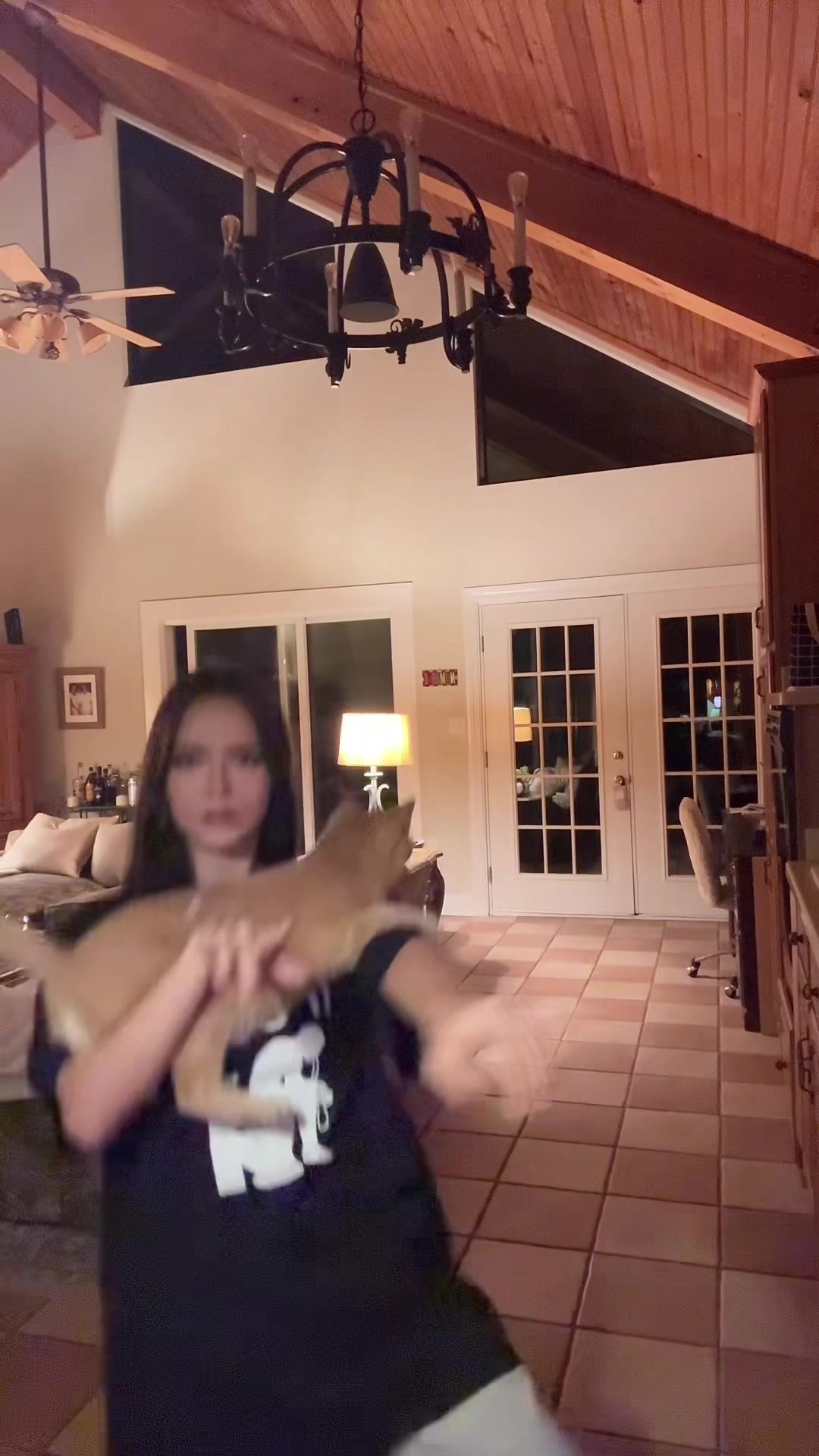 @bella