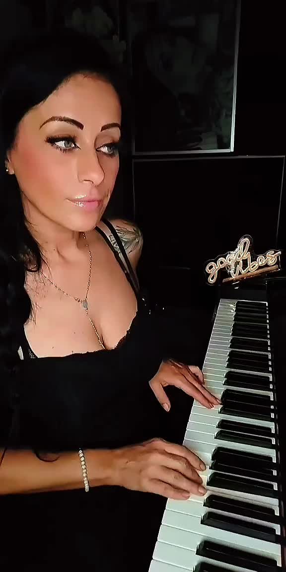 @Lili4you®️🎹🎙️🎶