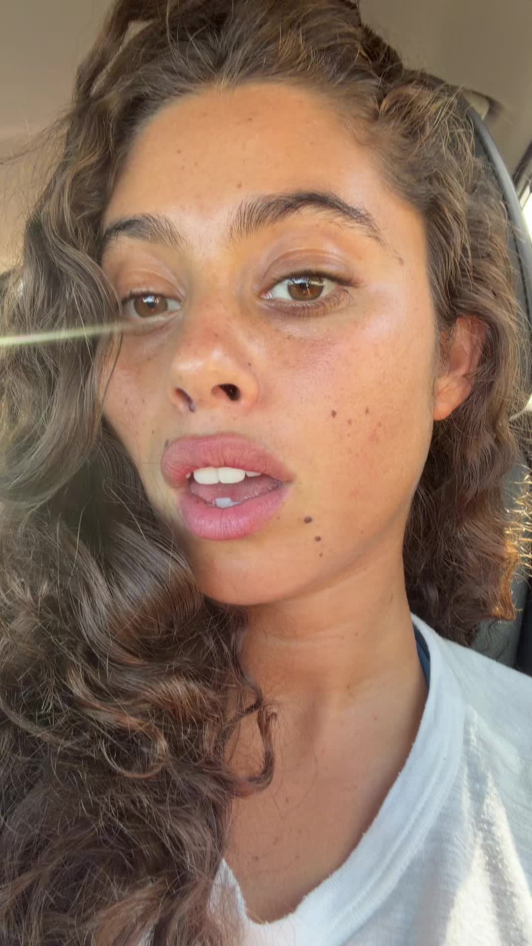 @sophiaziskin