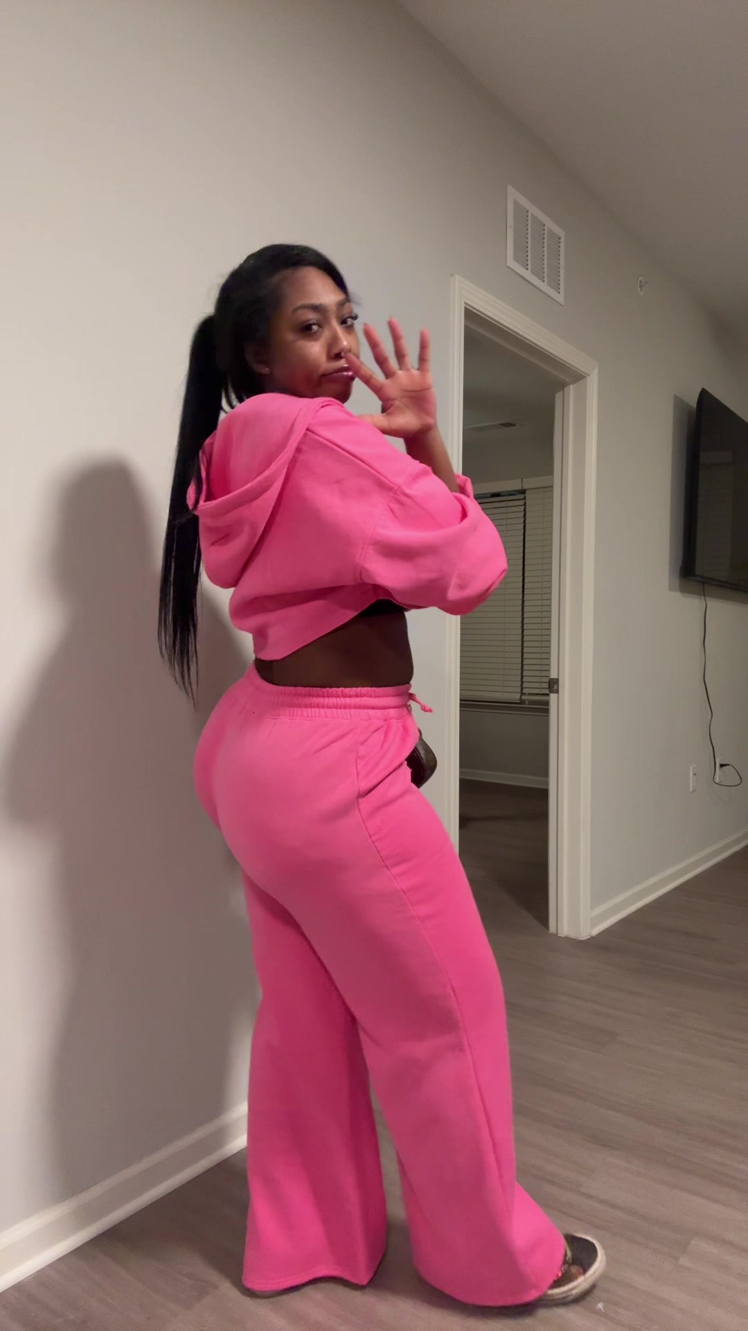@shakiya