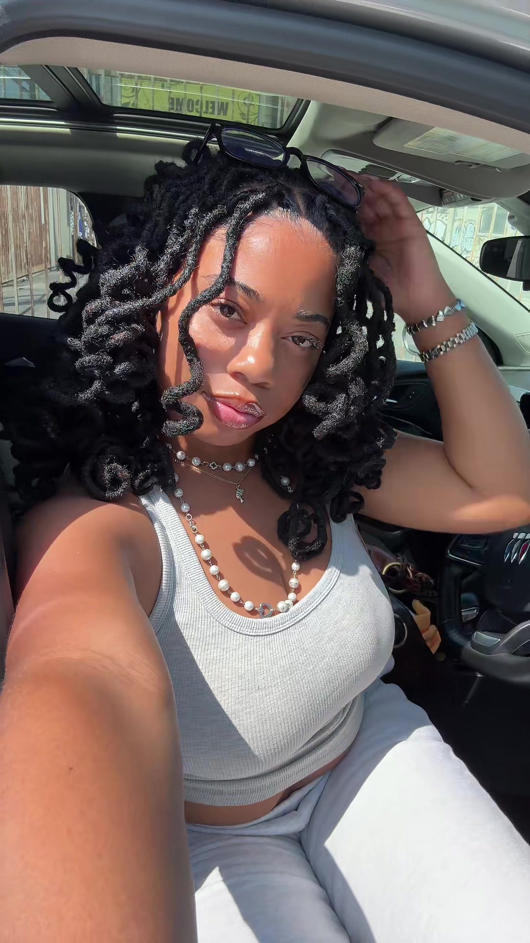 @Toyyyaa_