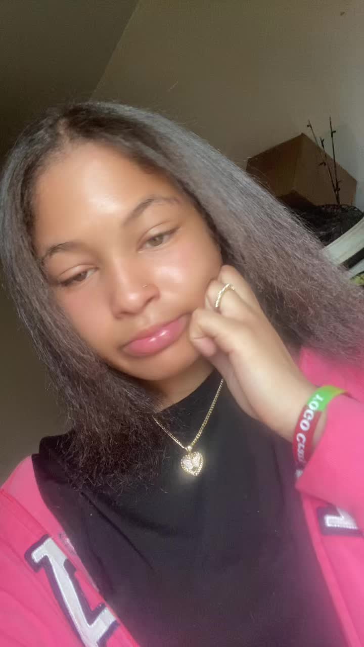 @adoreee.laura