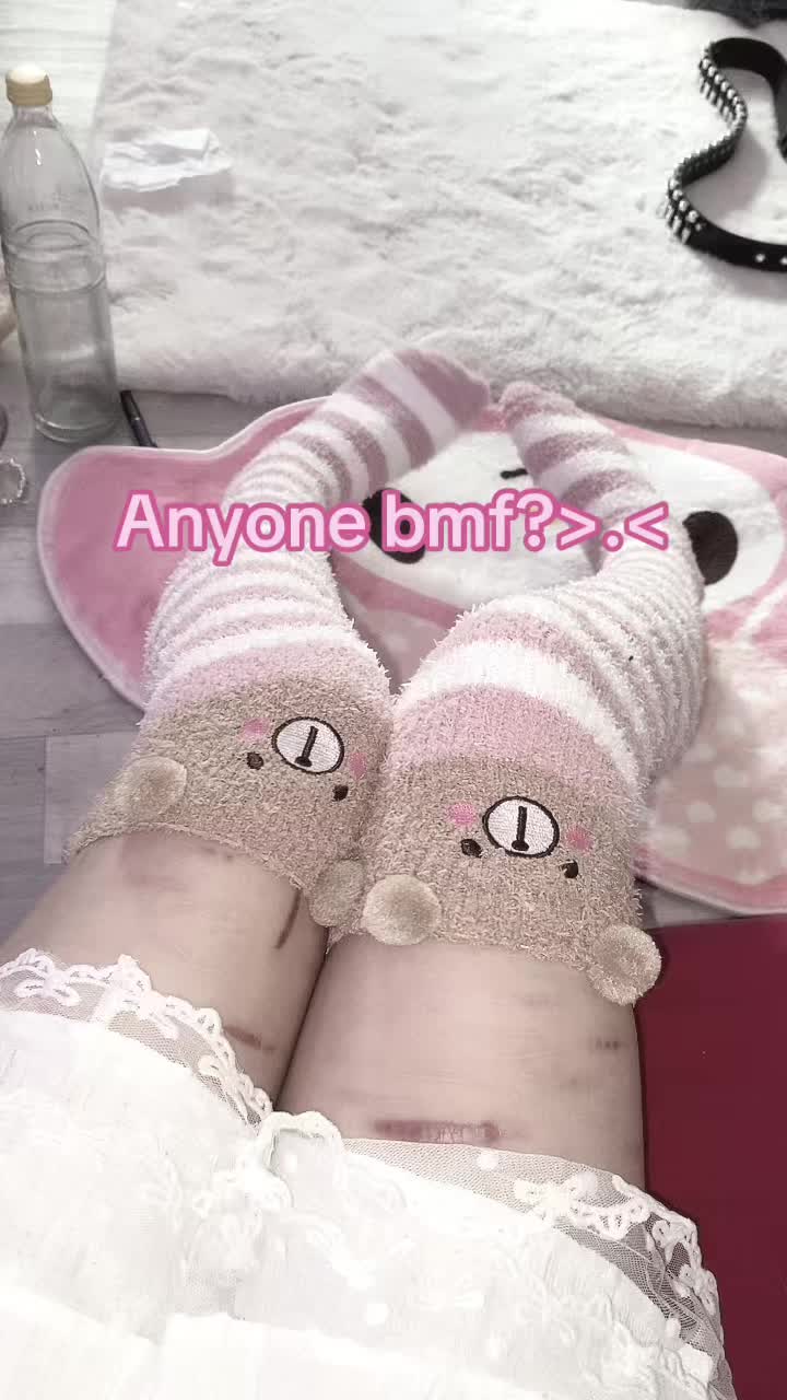 @𝐌𝐢𝐧𝐚~ (*´-`)