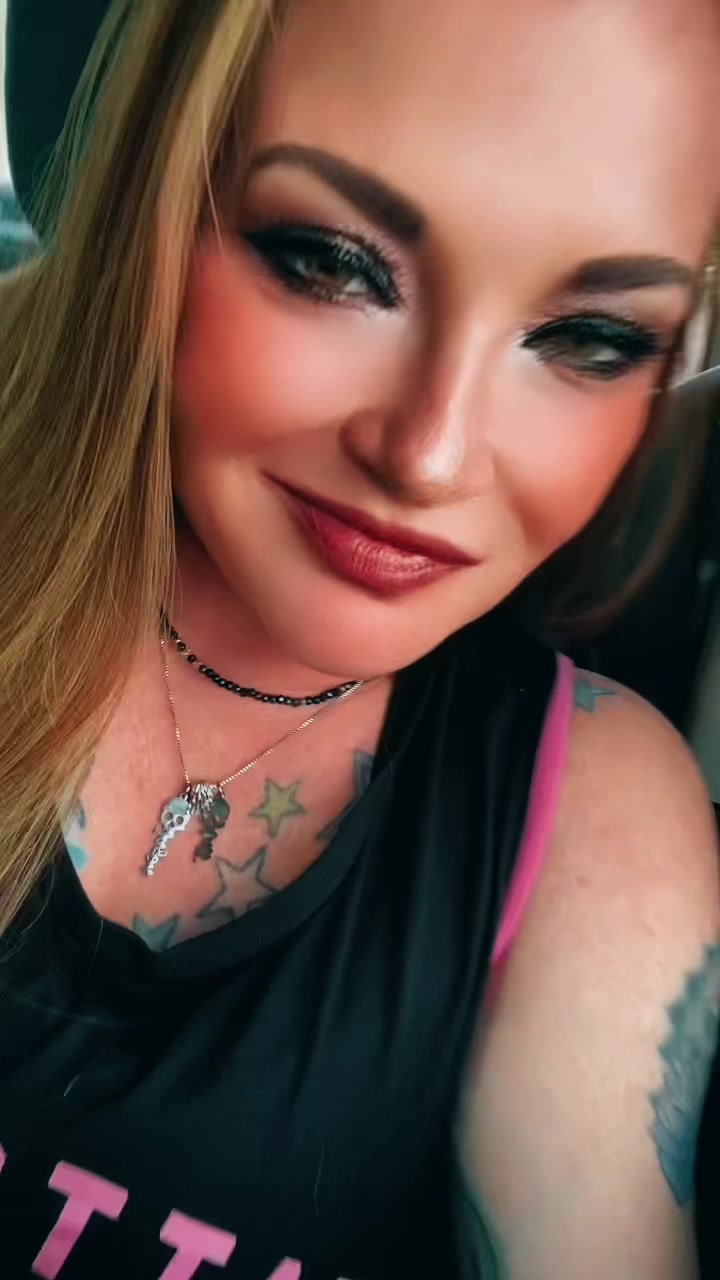 @😍FiEsTy ReD HeAd🔥