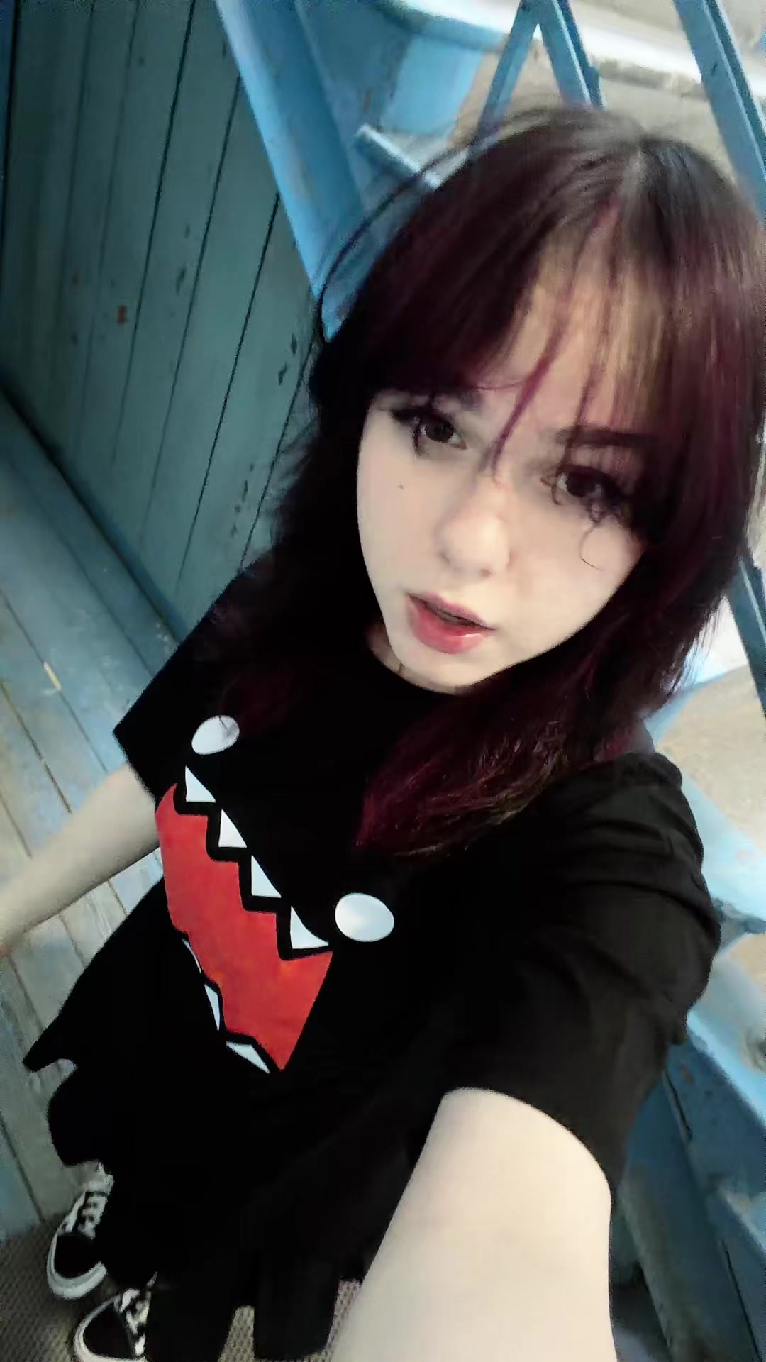 @v.lisa