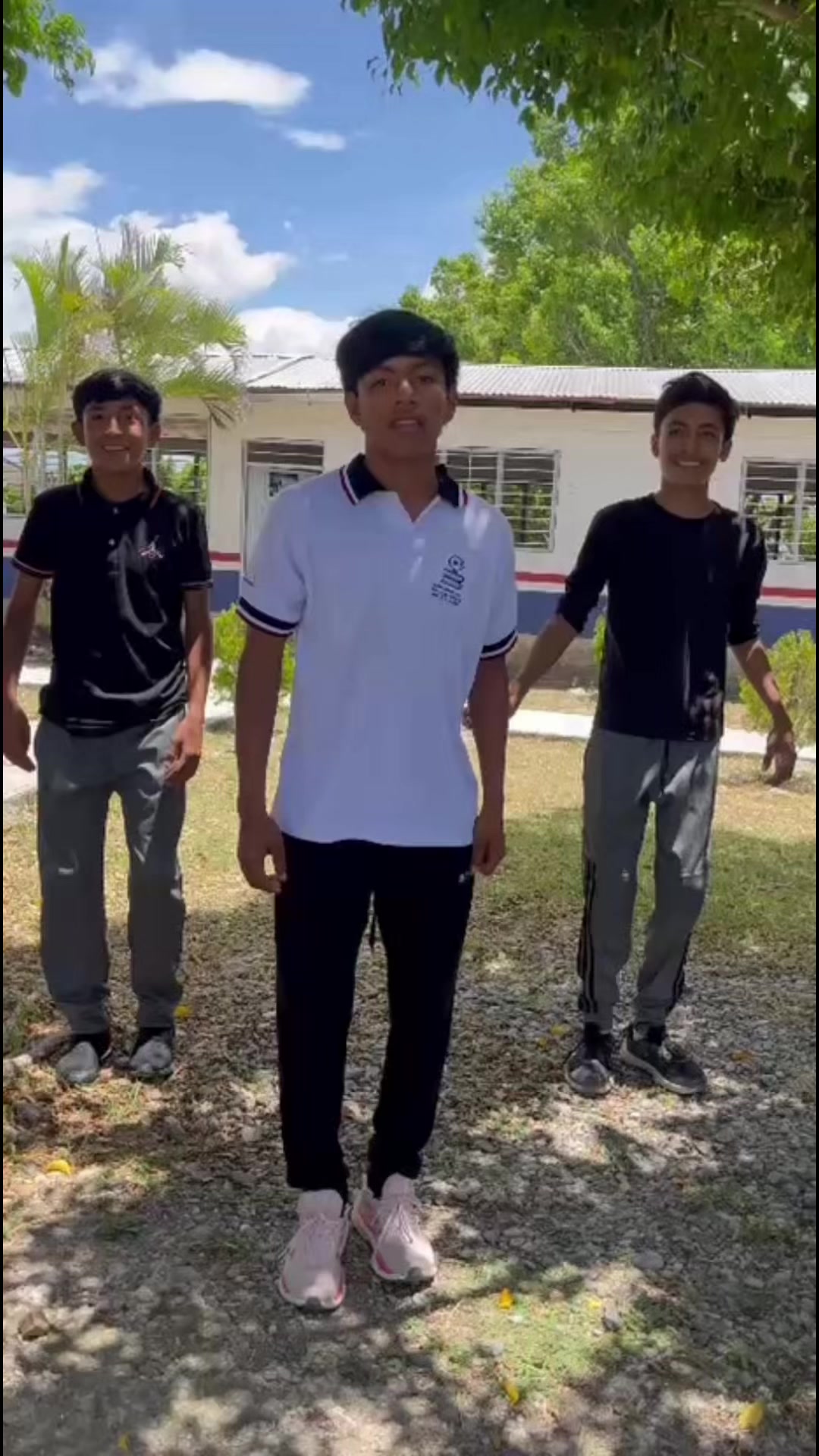 @๐ข๐ญ๐ฌ_๐ฑ๐ข๐ฆ๐๐ง๐