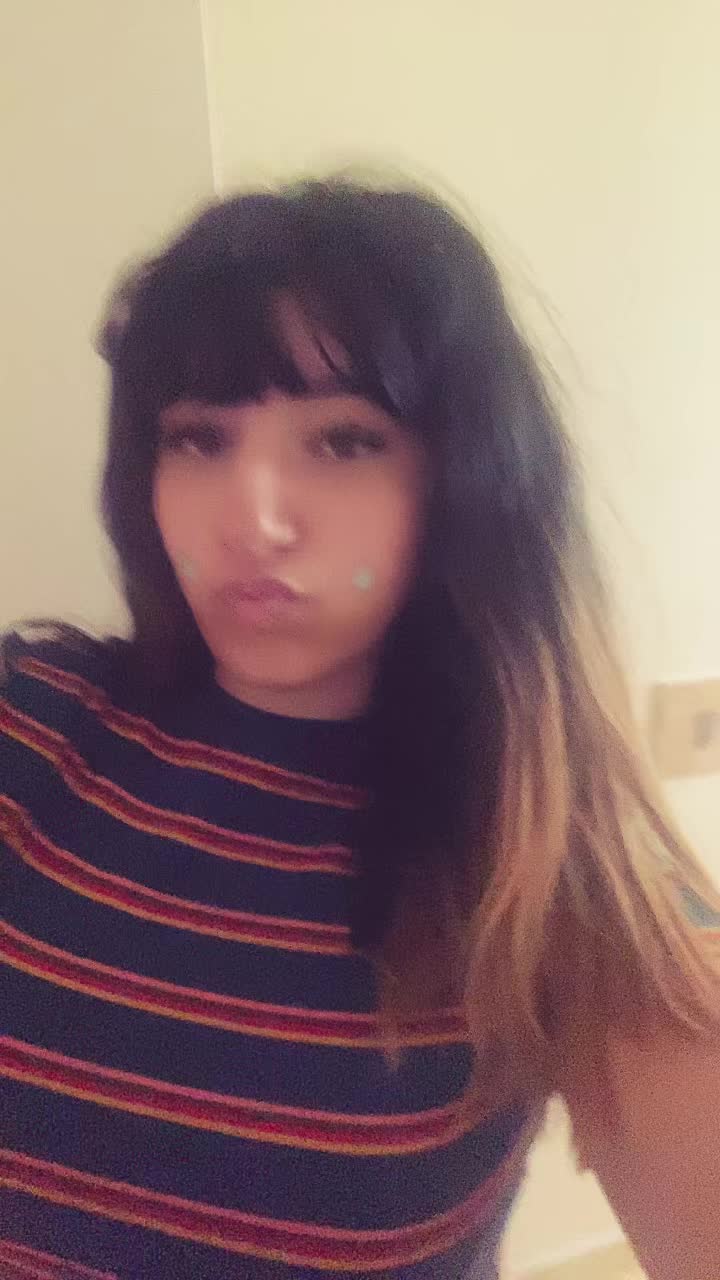 @sarahnextdoorgirl:)