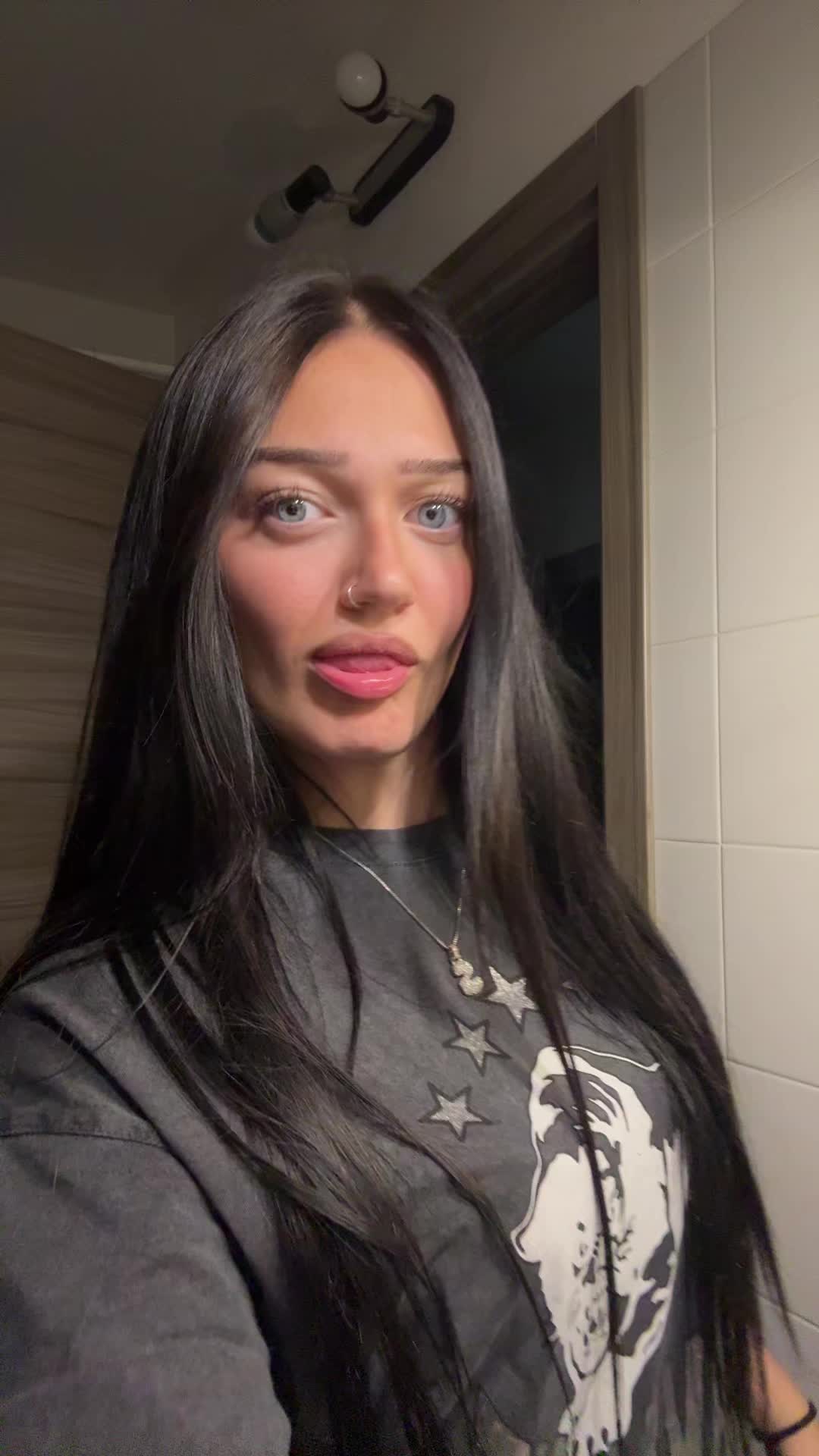 @stillthatsara