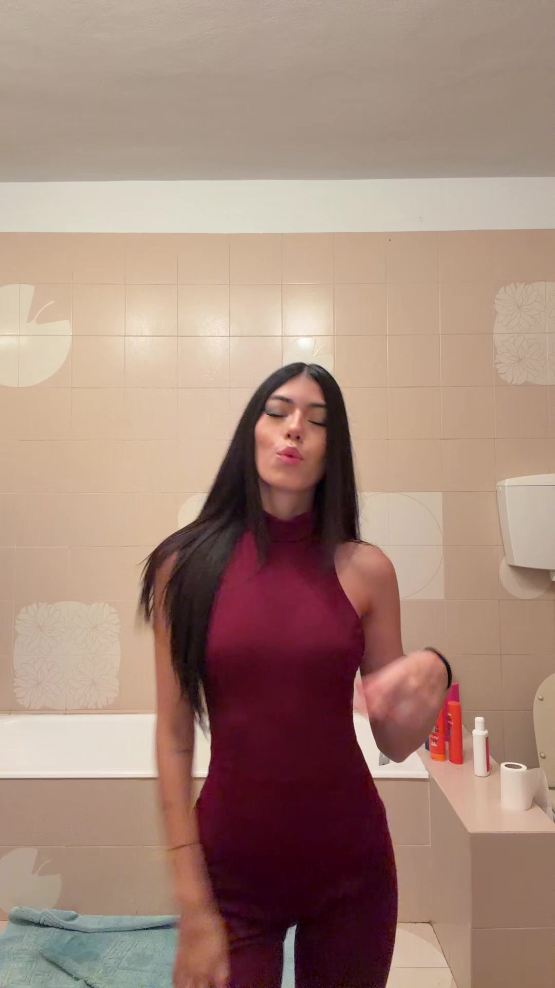 @💋🇵🇪