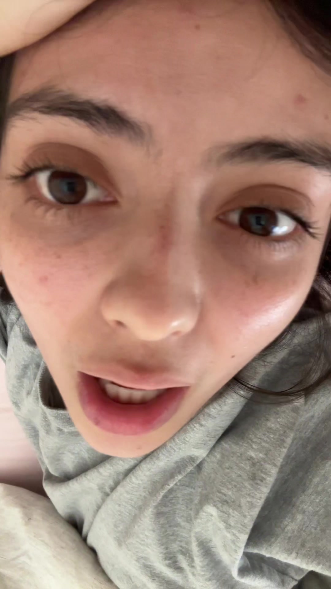 @bella