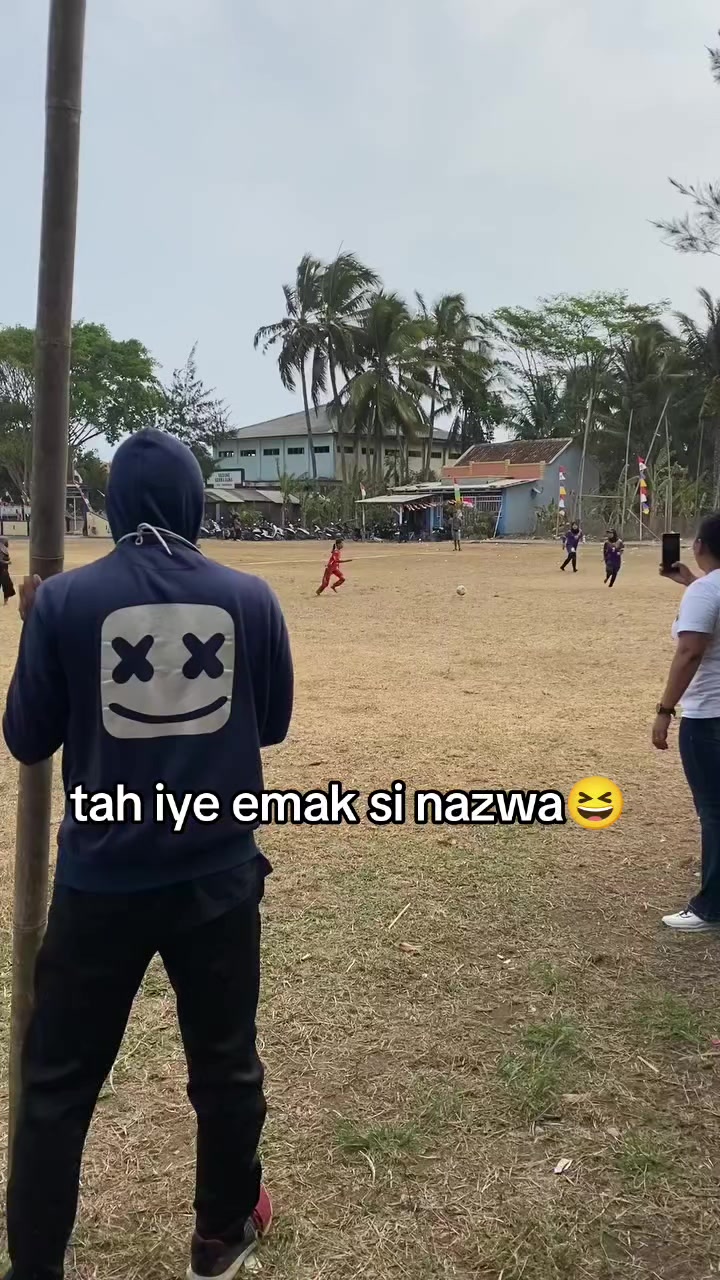 @Nyimas Thecollector