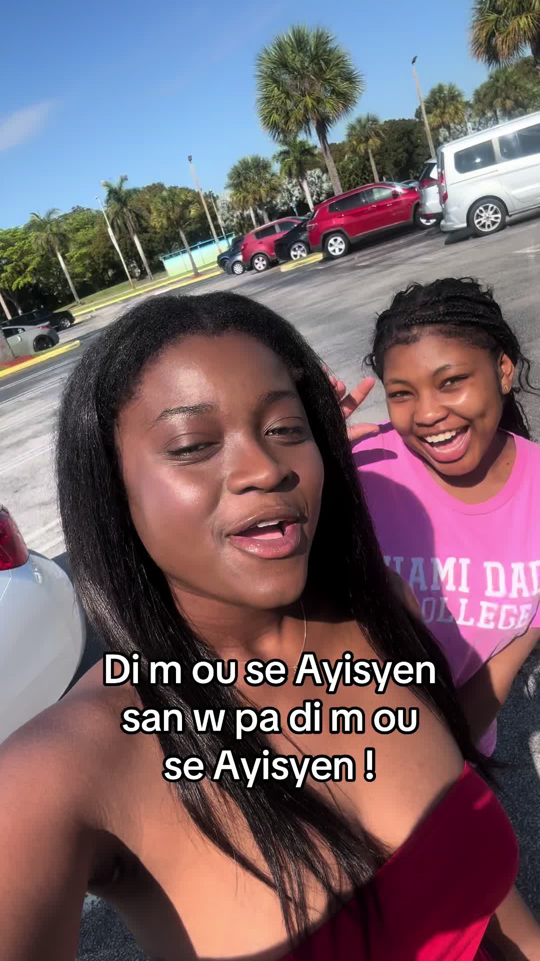 @H0lliw00de