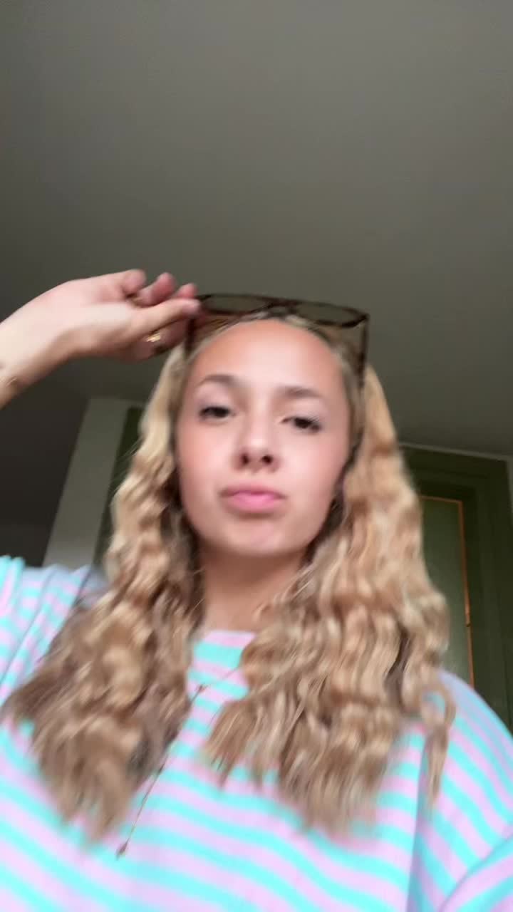 @𝐿𝑒𝓃𝒶