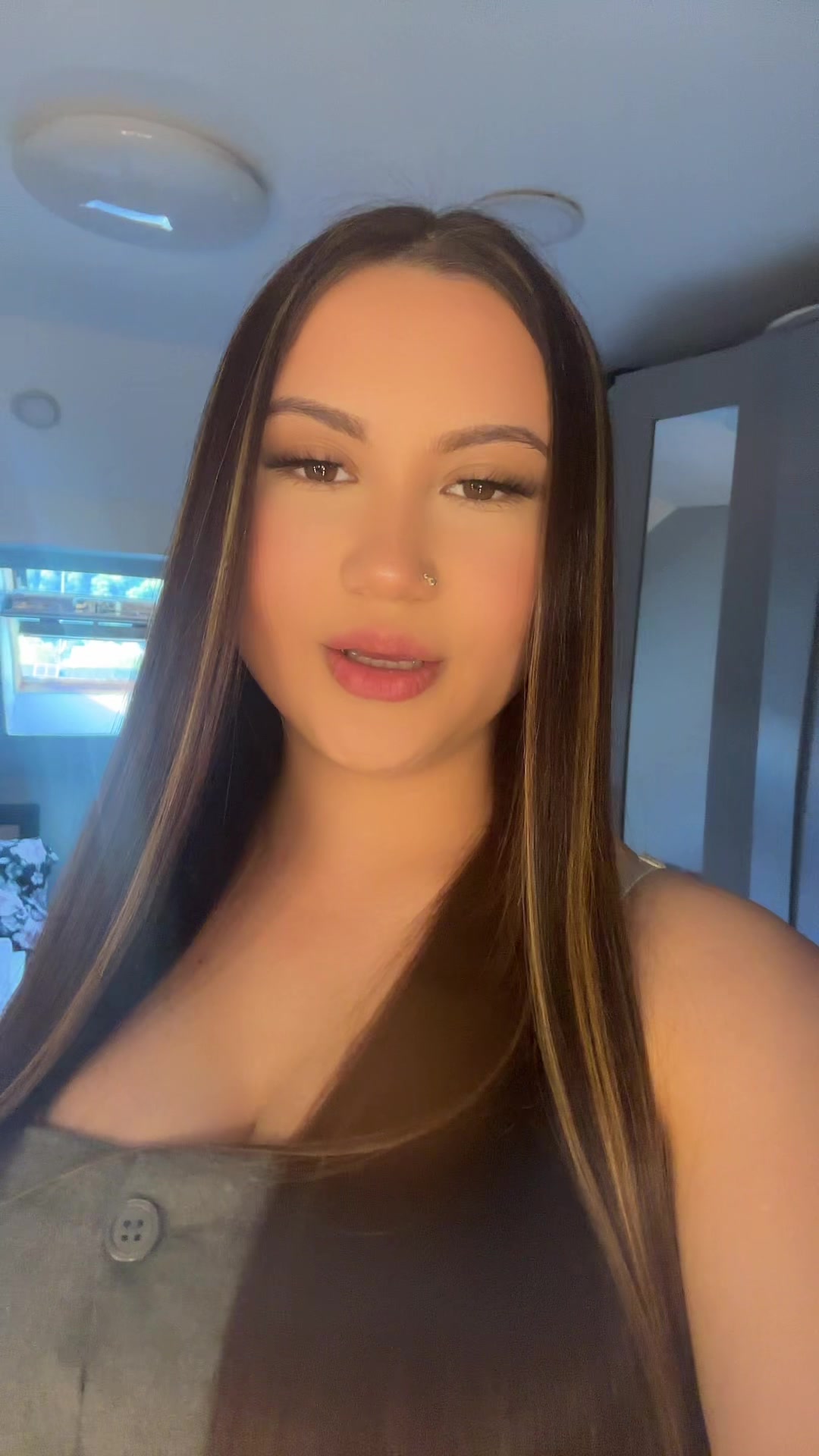 @Nazmije 🎎