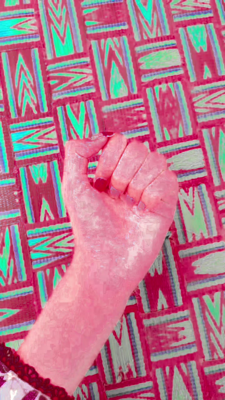 @𝐇𝐎𝐍𝐄𝐘 💗
