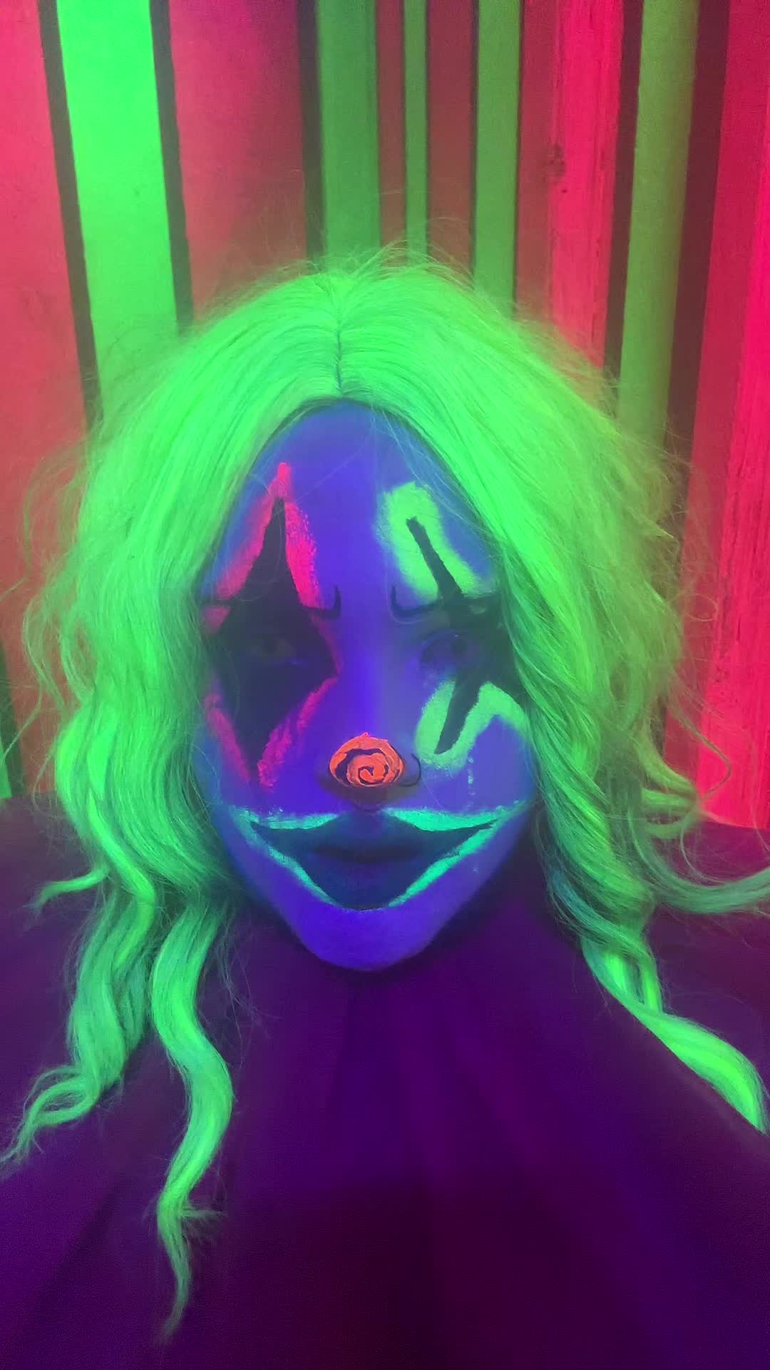 @BeeBee The Cannibal Clown