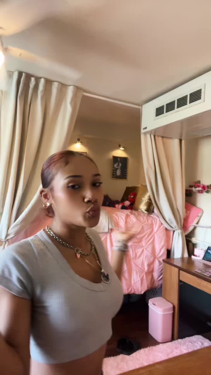 @shanell 🫦