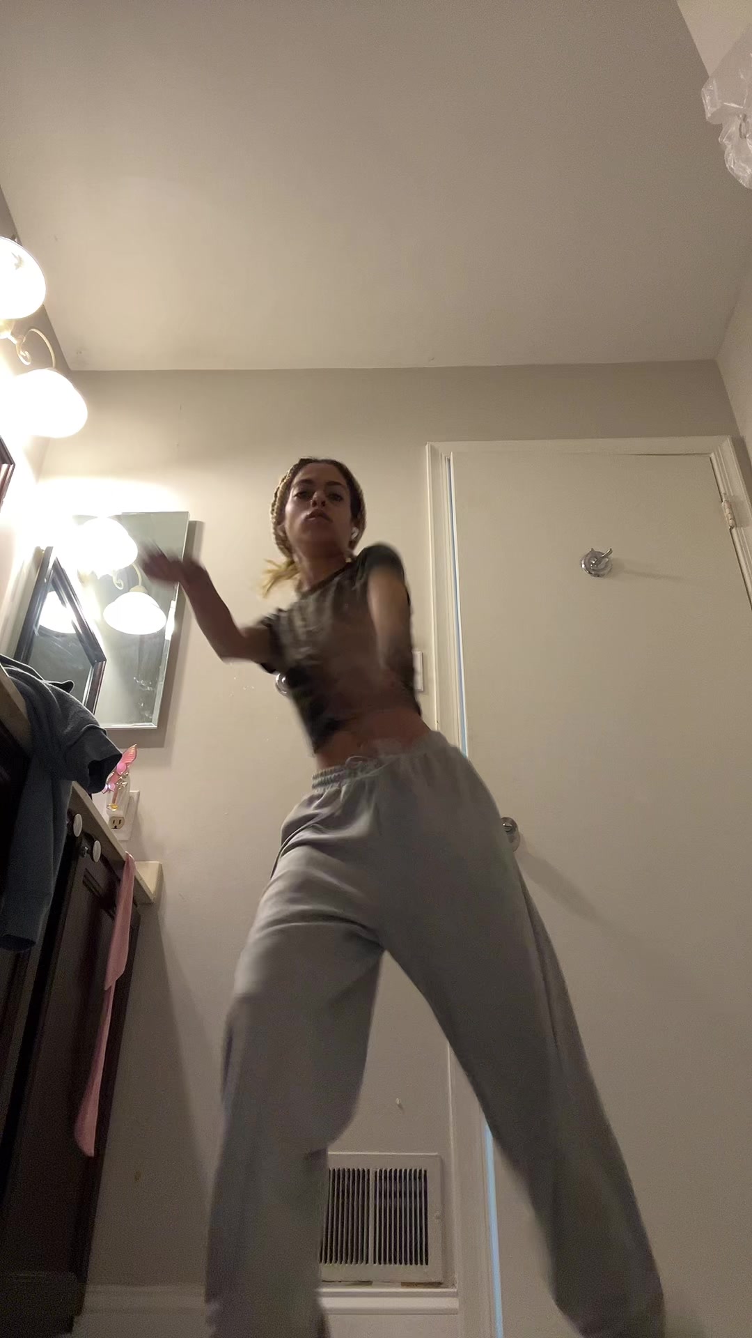 @nosmilingnini