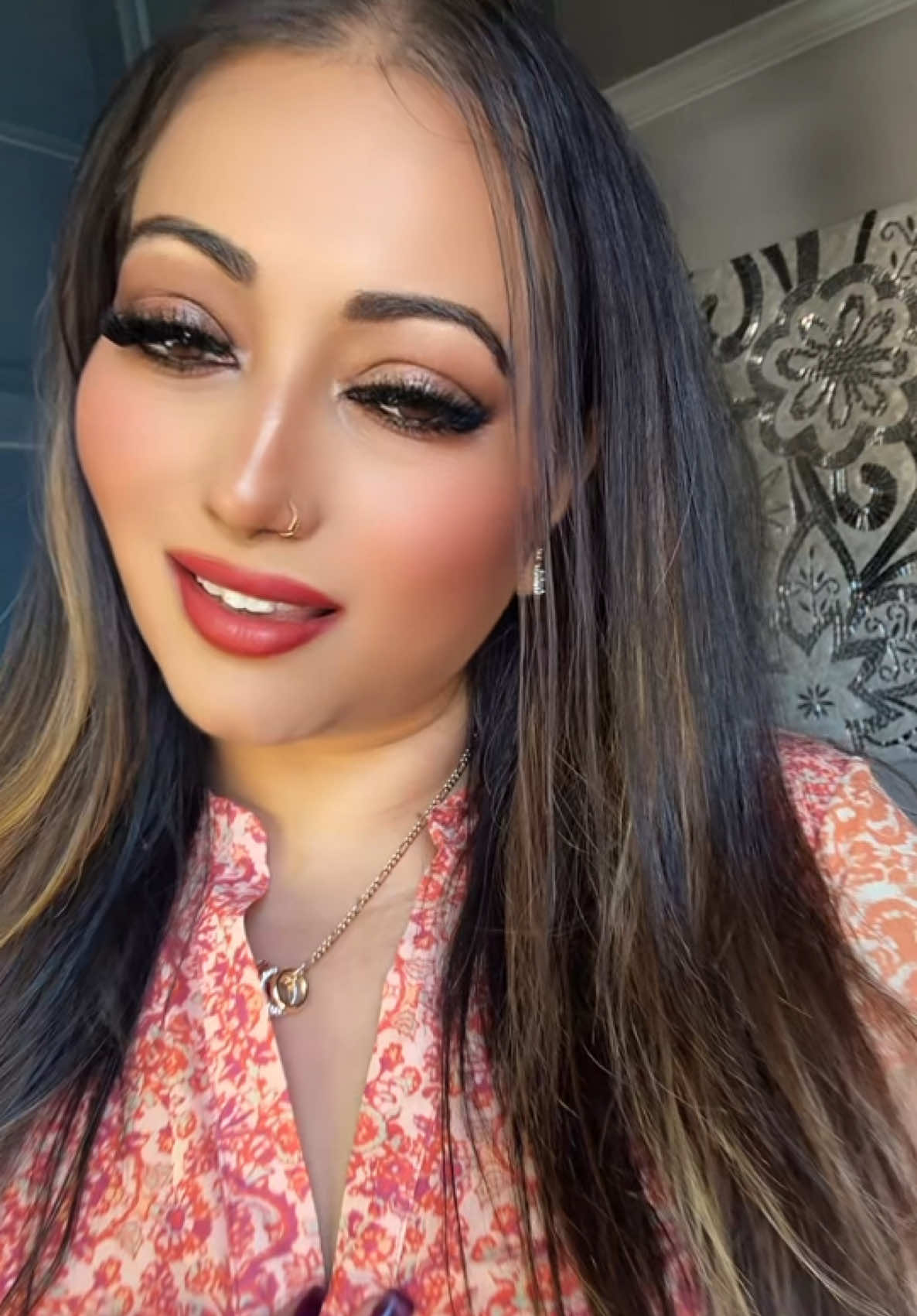 @AsliSona