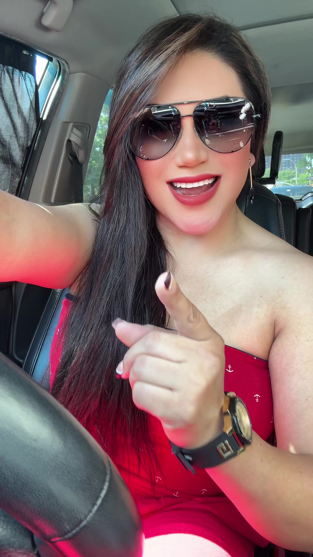 @MiriamLeon