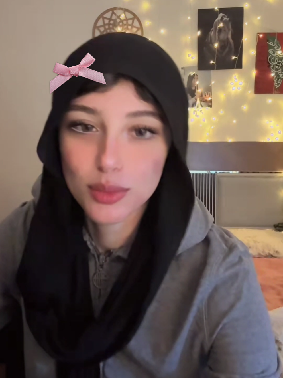 @elhums