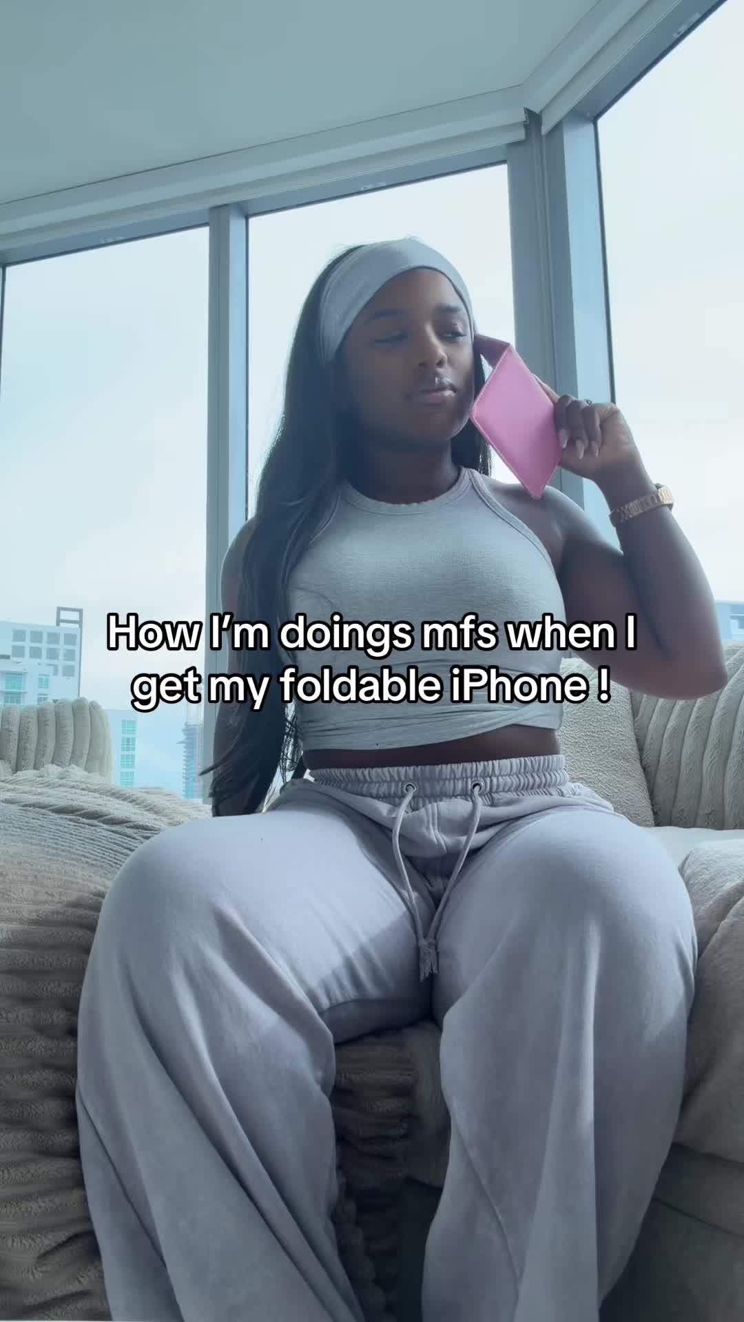 @thearielpryor