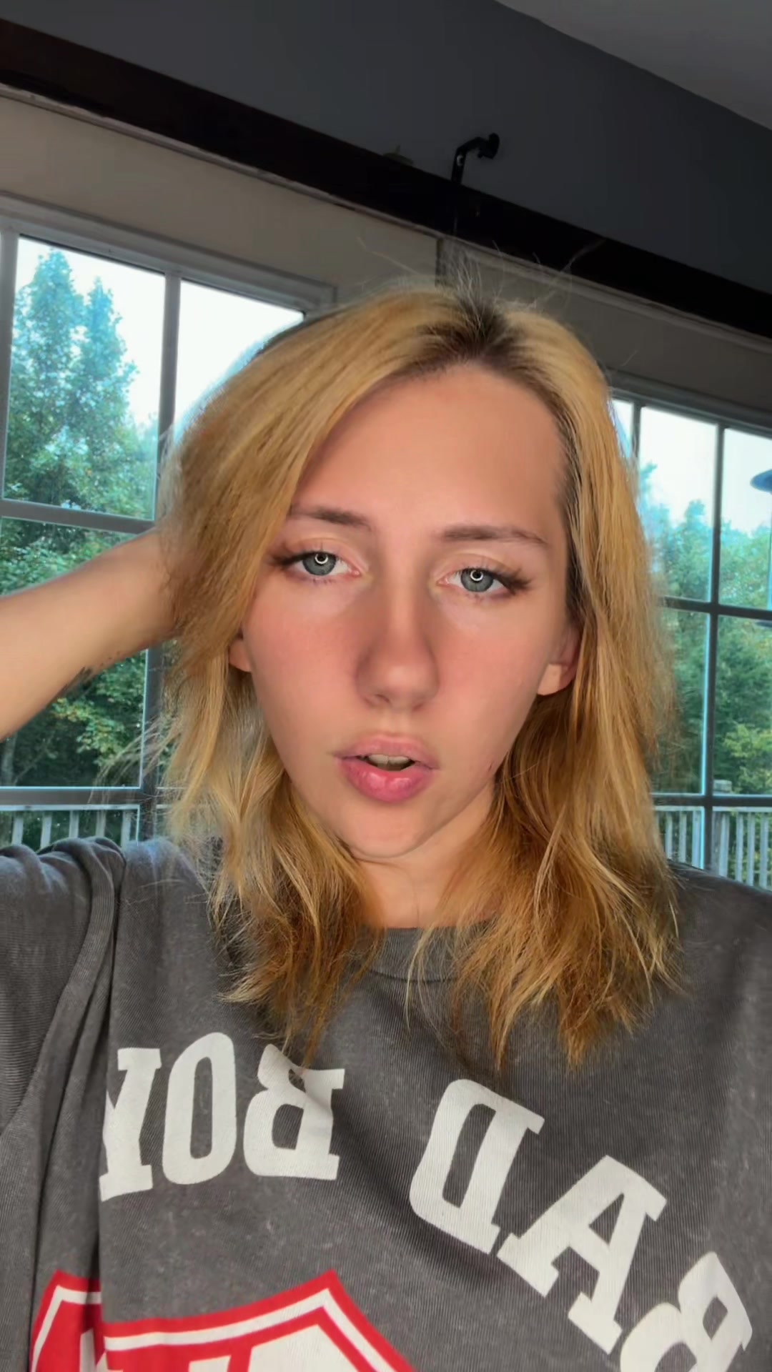 @Bella