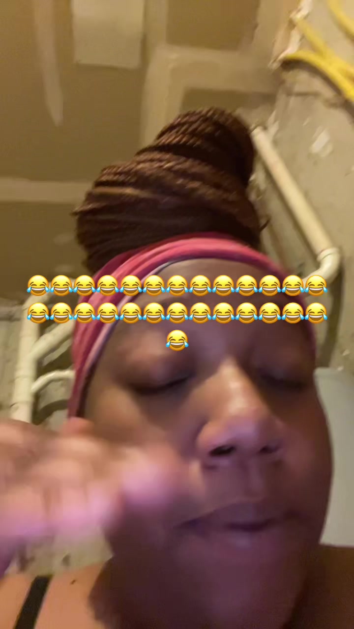 @Dee_nuggss
